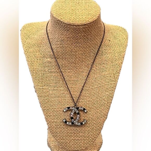 Chanel CC Rhinestone Necklace - Picture 2 of 8